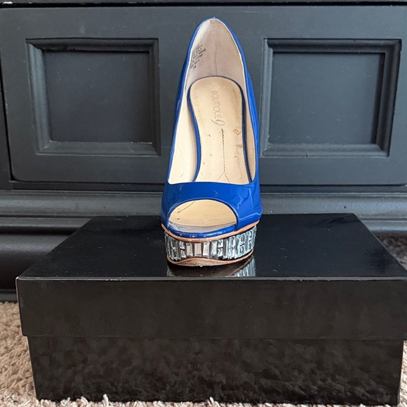 Boutique 9 Vibrant Blue Peep Toe Heels - Picture 4 of 5